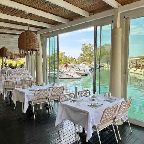 modern cafe restaurant projeleri 30